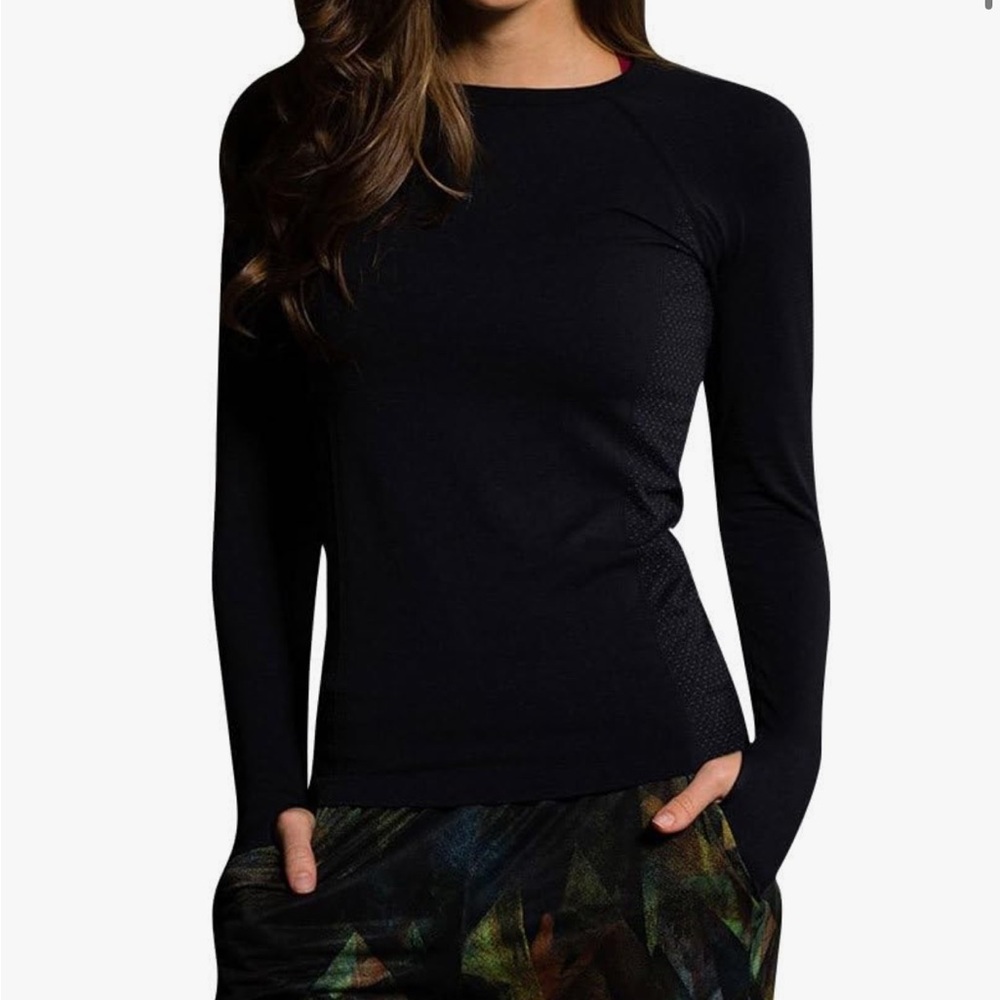 Onzie Black Long Sleeve workout top